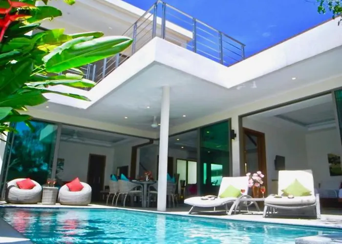 Rawai Beach Private Pool Villa -3 Bedrooms